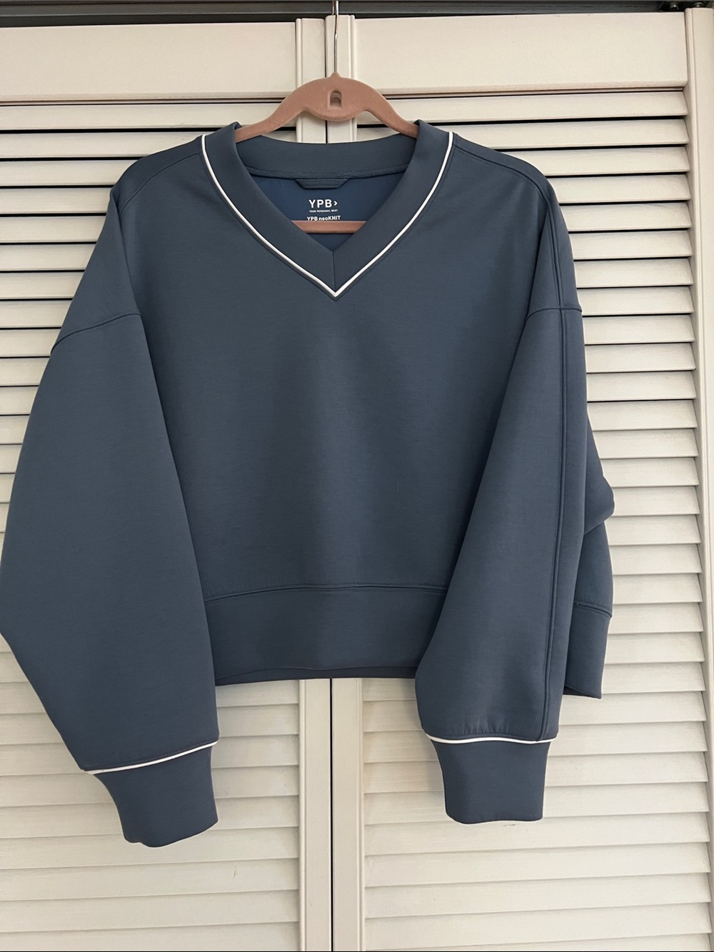 YPB neoKNIT V Neck Sweatshirt Small
